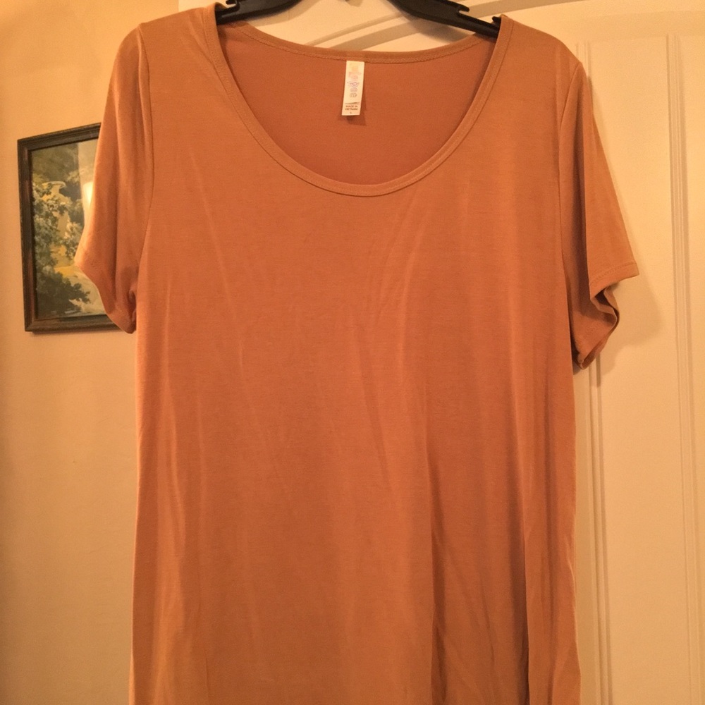 Lularoe Classic Tee